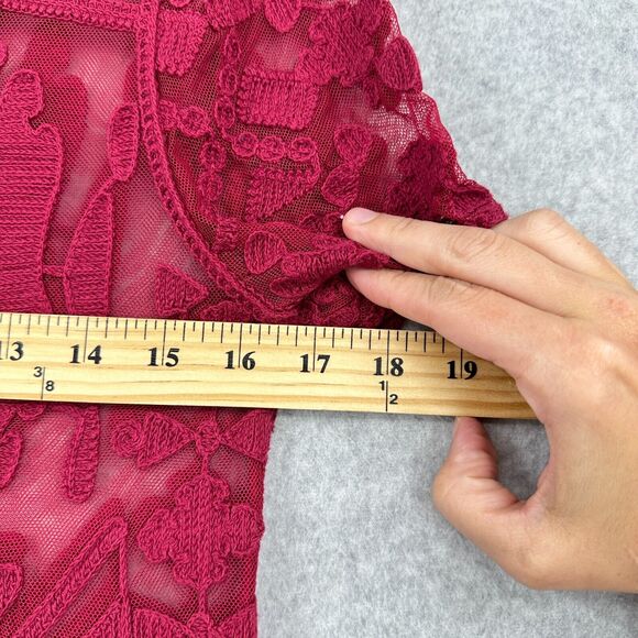 Everleigh Top Womens Small Maroon Red Lace Short Sleeve Sheer - Picture 5 of 8